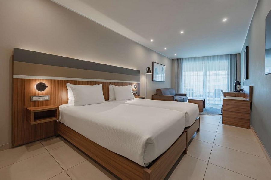 DOUBLE TREE by Hlton 4* (ex DOLMEN HOTEL), 